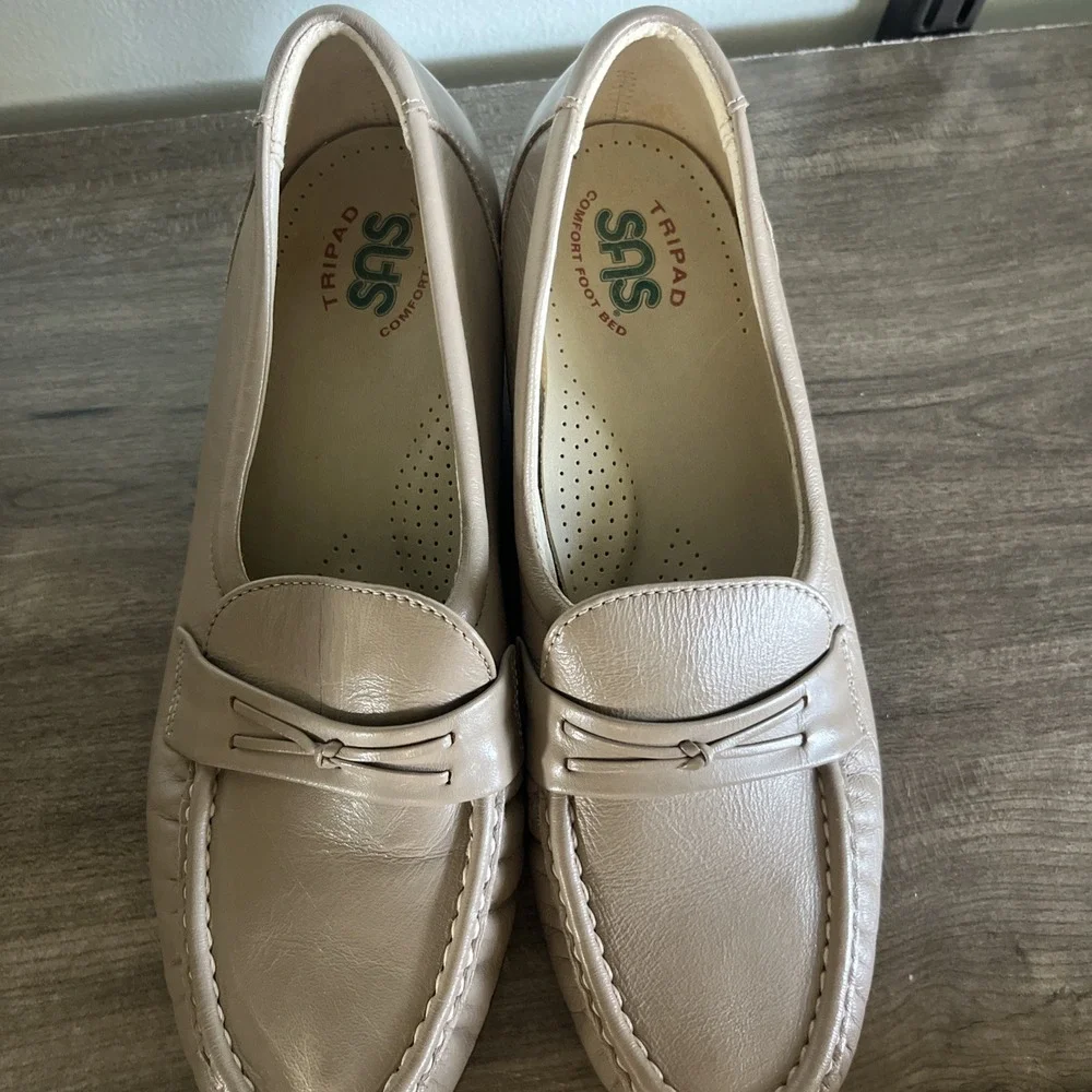 SAS Wedge Shoes 7 Leather Slip On Loafer Tripod Comfort Tan Barely Worn READ